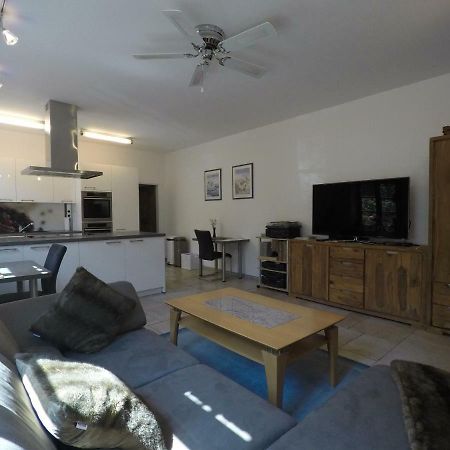 Ferienwohnung Auf Dem Sturmhof Grefrath Bagian luar foto